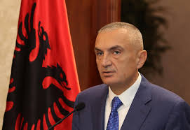 “PRANË NJËRI – TJETRIT NË…”/ Meta jep mesazhin në këtë ditë të veçantë