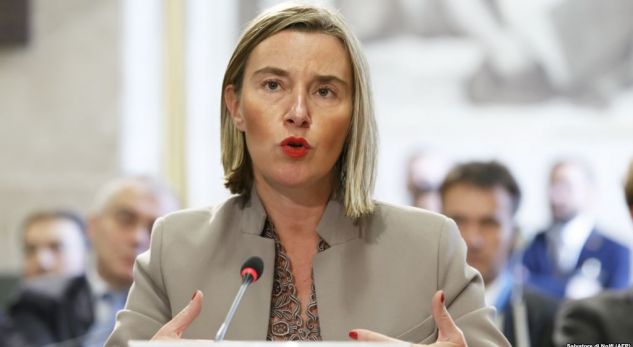 Mogherini nuk e përjashton ndryshimin e kufinjve, por jo përmes vijave etnike