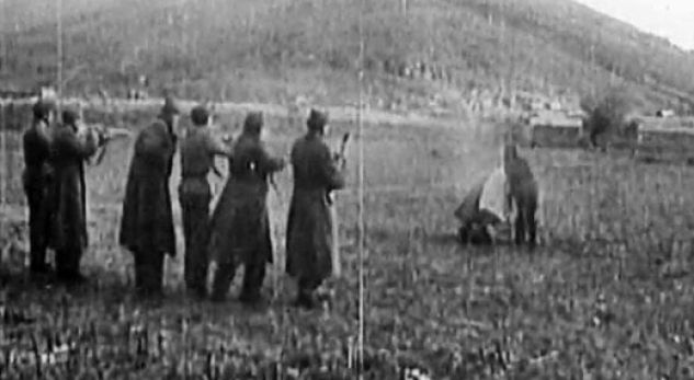DËSHMIA/ Kush është “xhelati” komunist që përgatiste skuadrat e vdekjes