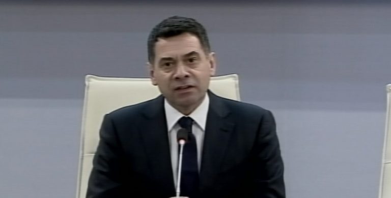 PROTESTA/ Rrëzohet dekreti i Metës, Ahmetaj: Të ndërhyjë për dialog!