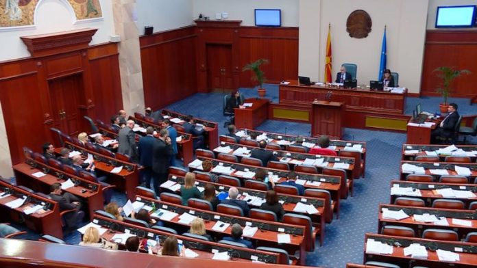 MAQEDONI/ VMRO dhe LSDM përplasje në Kuvend për shqiptarët