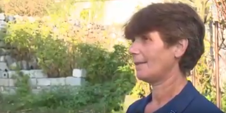 “ECËN 3 ORË PËR…”/ Historia e mësueses nga Gramshi që i jep mësim veç një nxënësi (VIDEO)