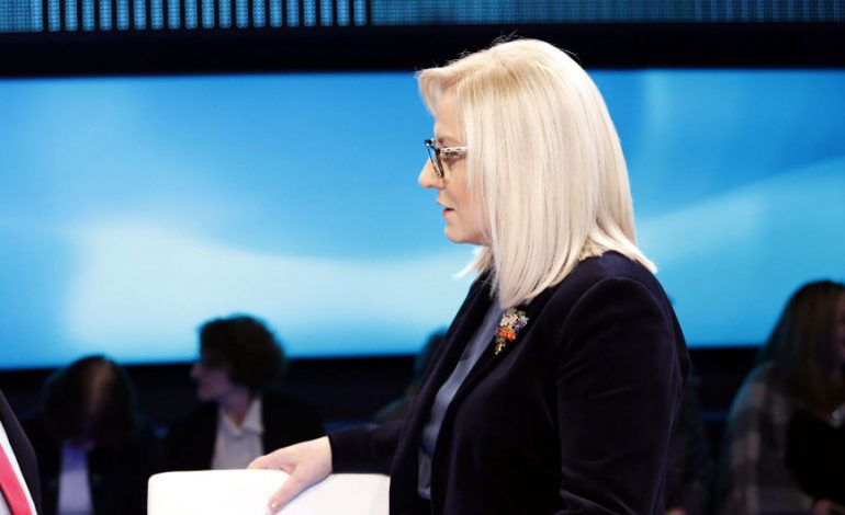 MINISTRJA JEP LAJMIN E RËNDËSISHËM/ Nikolla: Nëse universitetet marrrin vendim për…