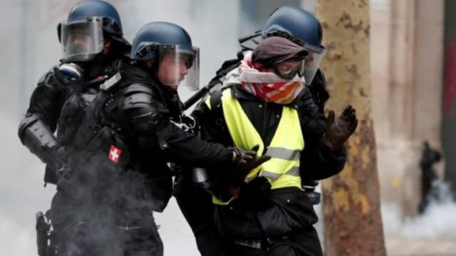 PROTESTA E DHUNSHME/ Arrestohet në Paris kreu i “Jelekëve të VERDHË”