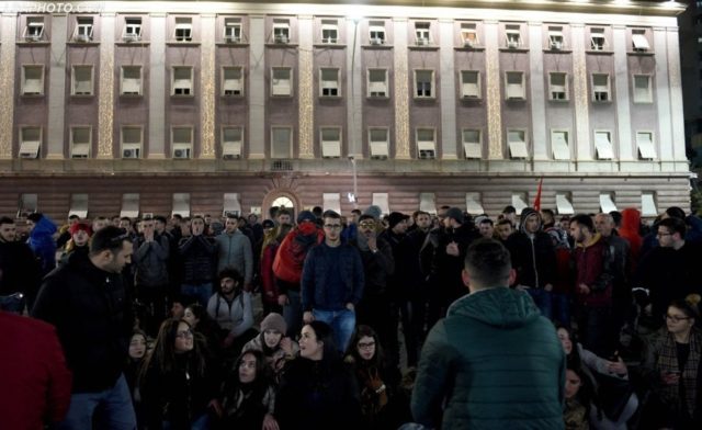 PROTESTA NË “KAOS”/ Zbulohen “skenarët” për ditën e nesërme. Grupet ndahen dhe…