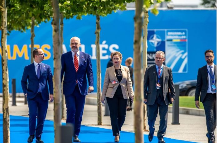 “AMAN JU LUTEM…”/ Rama: Ministër më të mirë se Bushati nuk ka pasur asnjëherë