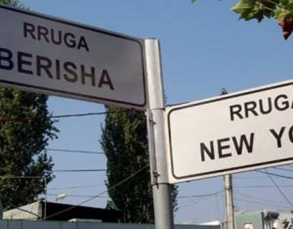 MASHTRIMI ME RRUGËN “EDI RAMA”/ Në Kamëz ekziston rruga “BERISHA” e vendosur nga Xhelal Mziu