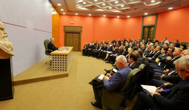 MBLIDHEN KRYETARËT E BASHKIVE/ Lleshaj jep porositë për zgjedhjet lokale