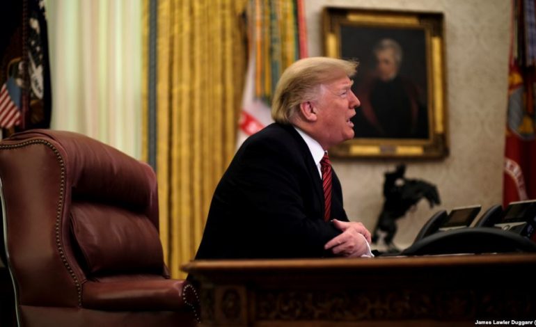 KRIZA E EMIGRANTËVE/ Trump vendos kusht murin me Meksikën: Qeveria do rrijë e mbyllur derisa…