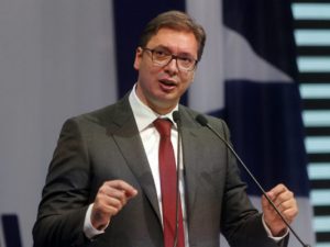 USHTRIA/ Vuçiç ashpërson tonet: Në rast se sulmohet popullata serbe në Kosovë, ne do ta mbrojmë
