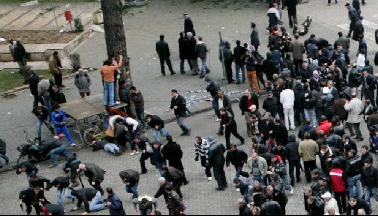 “21 JANARI”/ Provat e pahetuara kurrë, urdhërvrasjet nga Basha dhe “groposja” e dosjes në gjykatë