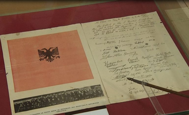 “RRUGËTIMI I ISMAIL QEMALIT NDËR VITE”/ Jeta dhe veprimtaria e tij ekspozohet te Muzeu