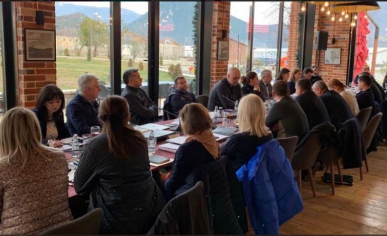 MBLEDHJA E QEVERISË NË ELBASAN/ Rama: Ditë diskutimi për sfidat e 2019 sektor për sektor