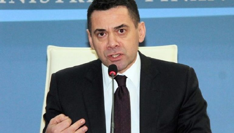 TARIFAT PËR STUDENTË / Ahmetaj sqaron procedurën: Sot është fakt ligjor dhe financiar reduktimi i tarifës