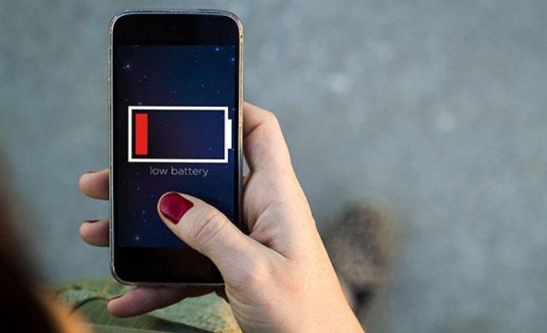 JU BIE SHPEJT BATERIA E TELEFONIT/ Shikoni si t’i jepni fund këtij problemi