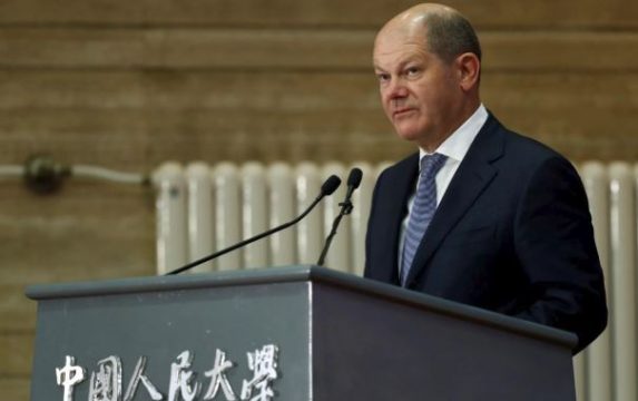 “BOTA MBETET E SHUMËANSHME”/ Gjermania “SHTYN” Kinën të hapë sektorin financiar
