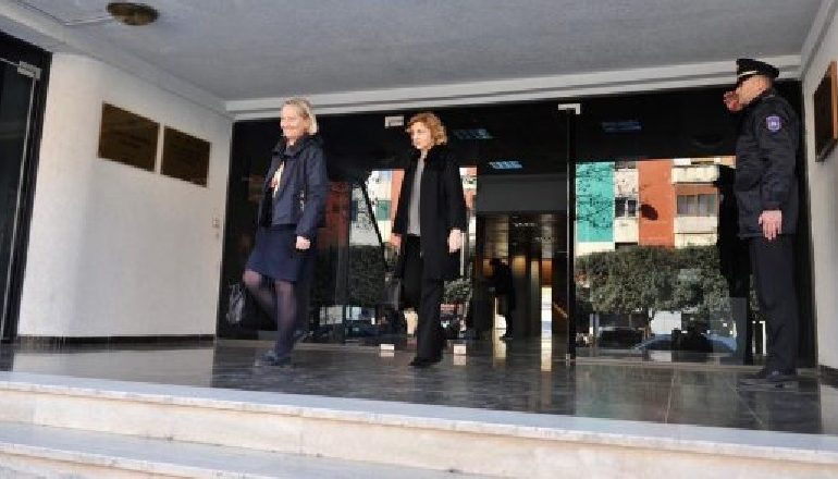 NGRITJA E SPAK/ Prokurorja “E HEKURT” kroate takon ministren e Drejtësisë