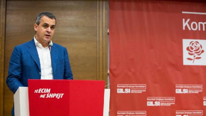 “KNUTI TË RRIJË PA MERAK SE NUK KEMI NEVOJË”/ Deputeti i LSI-së sulmon ndërkombëtarët