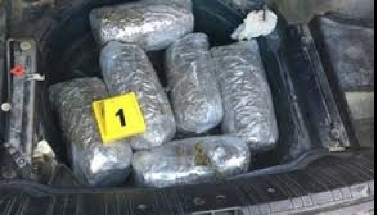 NUK IU BIN URDHRIT PËR TË NDALUAR/ Policia i gjen drogë në automjet, kapet “MAT” 41-vjeçari