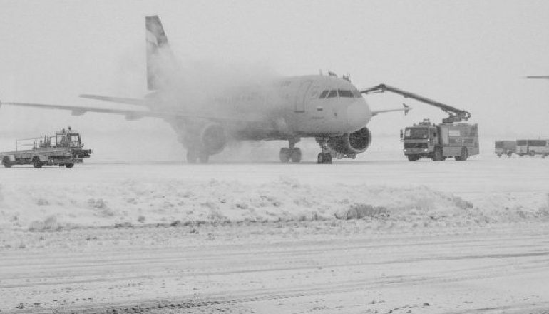 MOTI I KEQ NË TURQI/ Bllokohet aeroporti, anulohen 66 fluturime