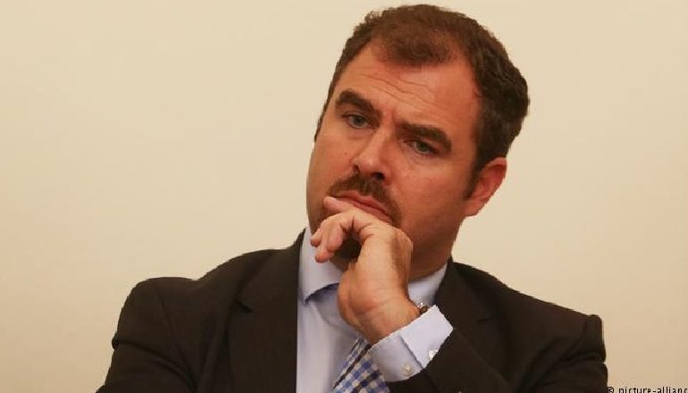 MANDATET/ Zëdhënësi i grupit të partisë së Merkelit: Zgjedhjet e reja nuk janë zgjidhje, jo bojkotit dhe dhunës nga opozita