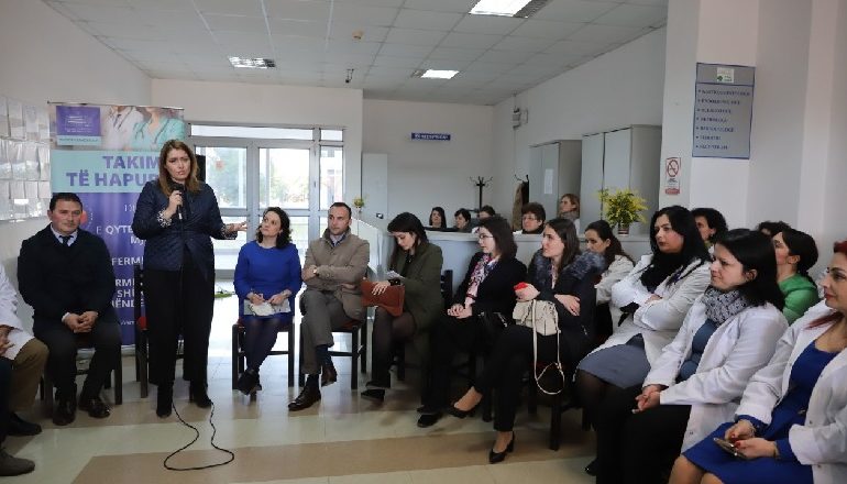 DHUNA NDAJ MJEKËVE/ Manastirliu në Kavajë: Të vendosur të zbatojmë regjimin e ri në spitale