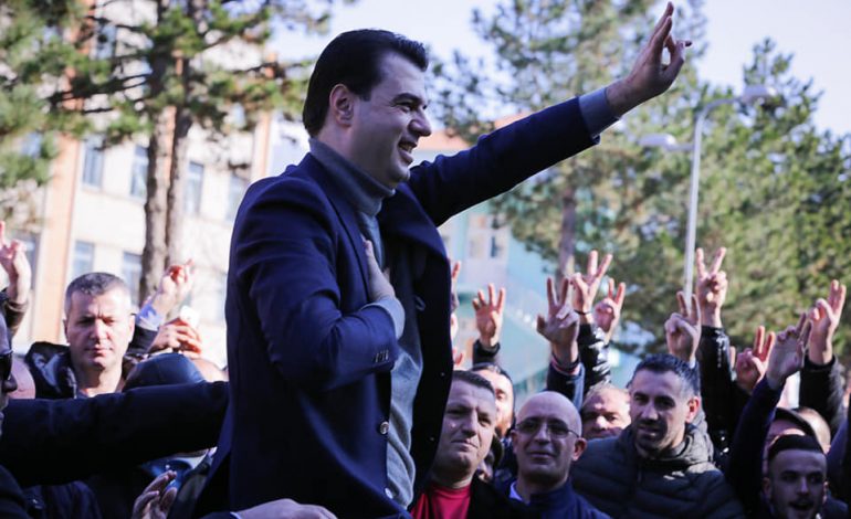 “NUK DO JU ZHGËNJEJ”/ Lulzim Basha ka një “MOTO” të re, çfarë i premton qytetarëve