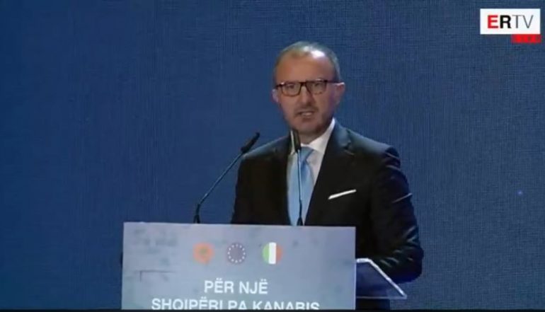 “PËR NJË SHQIPËRI PA KANABIS”/ Soreca: Parimi “ndiq paratë”, thelbësor për goditjen e krimit