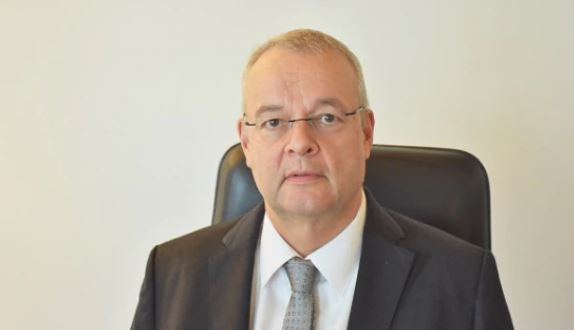 MANDATET/ Ambasadori i Zvicrës: Për një imazh pozitiv të vendit, dialogu politik të bëhet në Parlament