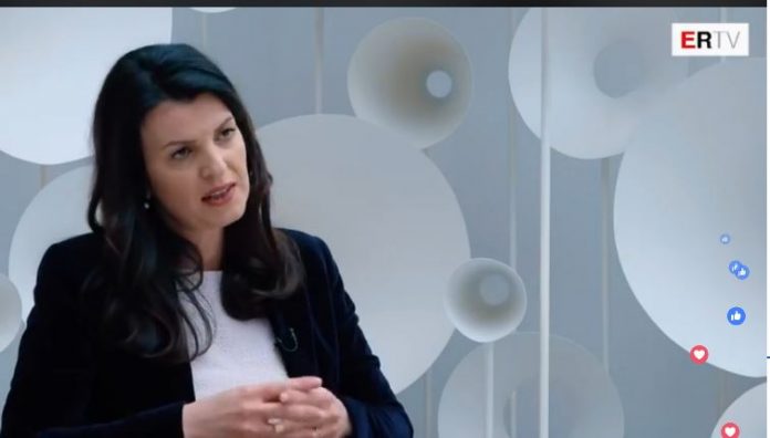 INTERES I LARTË/ Drejtoresha e DAP-it: Mbi 900 aplikime në platformën e ekselentëve, SHTYJMË afatin deri…
