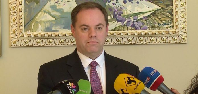 “NGËRÇI” QË SJELL OPOZITA/ Dhoma Amerikane e Tregtisë: Kujdes, rrezikoni investimet e huaja
