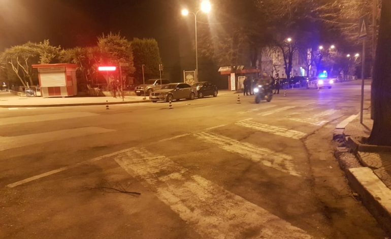 AKSIDENTOI 28 VJEÇARIN DHE U LARGUA NGA VENDI I NGJARJES/ Policia prangos vlonjatin