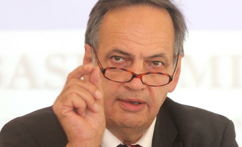 “BËMAT” E OPOZITËS/ Reagon Fleckenstein: Protestat e dhunshme janë joproduktive, djegia e mandateve sinjal…