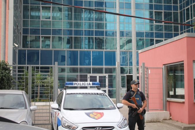 LIRIMI I NASER GASHIT/ Krimet e Rënda japin masën e sigurisë për katër policët