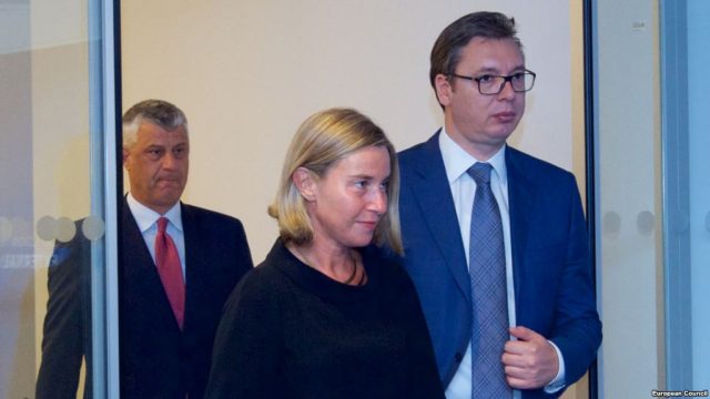 TAKSA 100%/ Eksperti britanik: Jo frikës nga ndryshimi i kufijve mes Kosovës dhe Serbisë