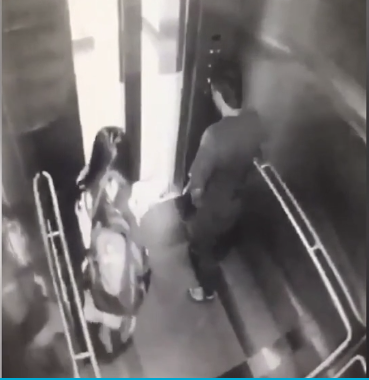 PAMJE TRONDITËSE/ Hajduti RREH brutalisht gruan në ashensor, i vjedh…. (FOTO)