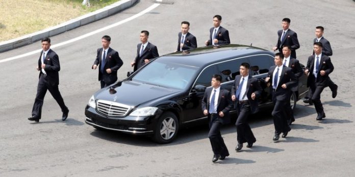 TAKIMI ME TRUMP/ Kim Jong Un dhe pasioni për limuzinat e blinduara “Mercedes”