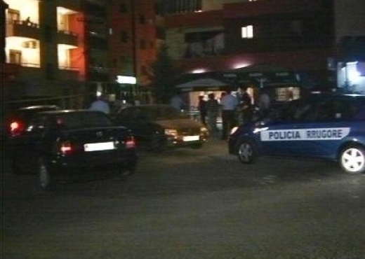 AKSIDENT I RËNDË NË KAMËZ/ Shoferi përplas për VDEKJE këmbësorin