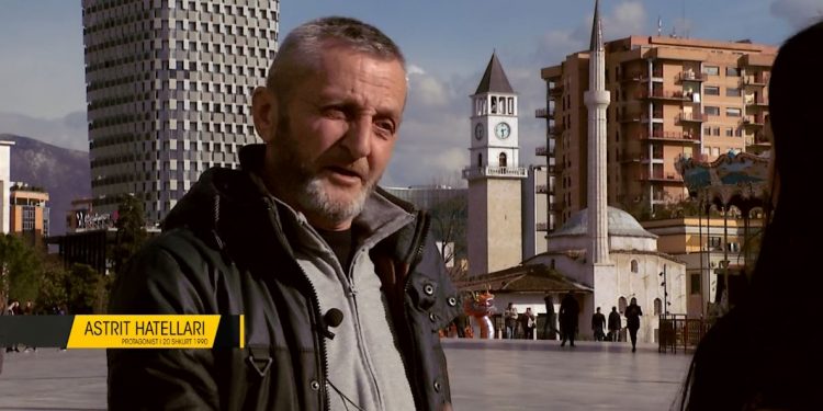 “KAM QENË TEK…”/ Njeriu që rrëzoi bustin e diktatorit: Për një karrige po hahen çakejtë me…