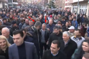 INCIDENTI/ Truproja i Lulzim Bashës godet me grusht qytetarin