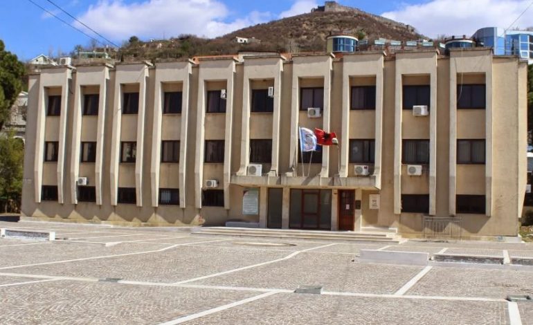ATENTAT ZYRTARËVE/ Bashkia e Lezhës thirrje policisë: Kjo ngjarje…