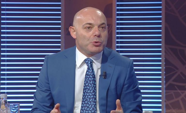 DJEGIA E MANDATEVE/ Fevziu: Ndërkombëtarët do e thyejnë Bashën. Ka dy rrugë
