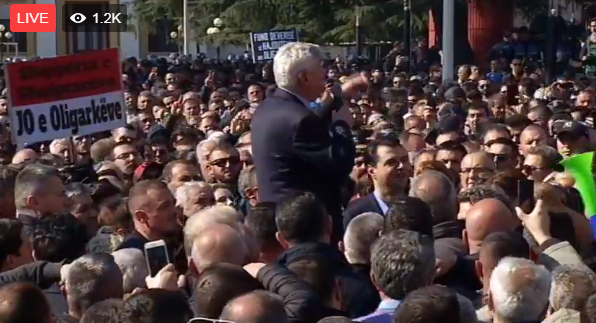 PROTESTA PARA KUVENDIT/ Dashamir Shehi: Do e kuptojnë ndërkombëtarët që po e bëjmë për…
