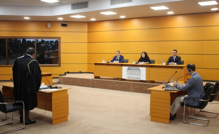 “FITOVA 15 MIJË EURO NGA DASMA E VAJZËS”/ Shkarkohet përfundimisht gjyqtari i Kushtetueses Gani Dizdari