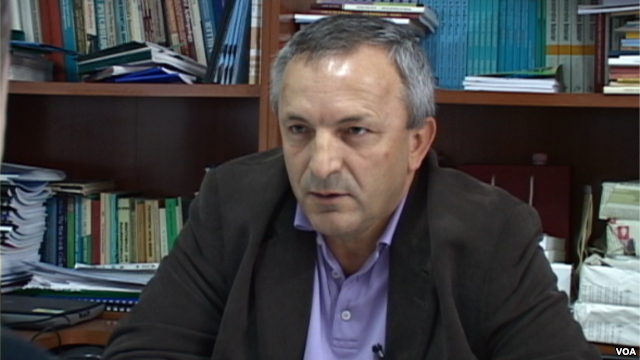 INTERVISTA/ Psikologu Dragoti: Gruaja si pronë e burrit dhe XHELOZIA si kulturë patriakale në Shqipëri
