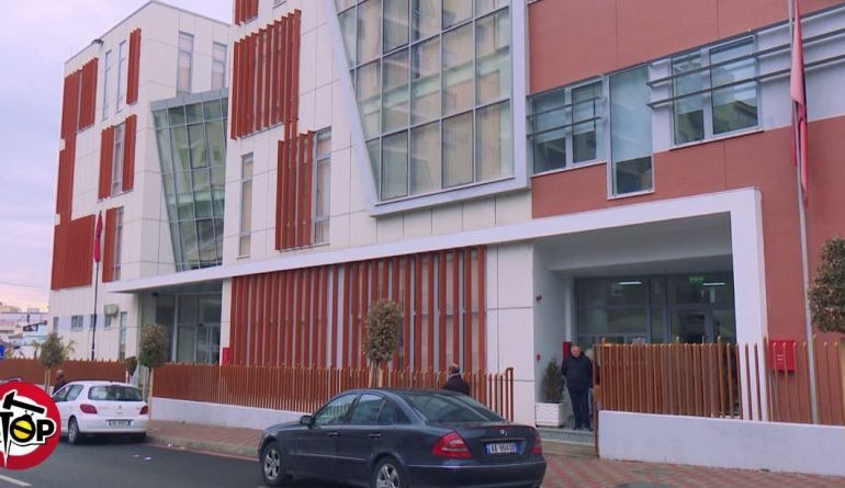 SKANDALI I RADHËS/ Kjo është gjyqtarja nga Elbasani që shton dhe “gllabëron” prona