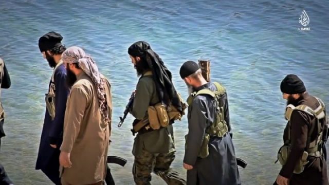 “SHTETI ISLAMIK”/ Gati të shkatërrohet totalisht: ISIS reziston në betejën për të ruajtur enklavën e fundit
