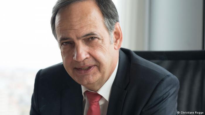 “MOS PRISNI ARBITËR NGA BRUKSELI”/ Fleckenstein “shuplakë” opozitës: “Qeveria e krimit” është zgjedhur nga populli