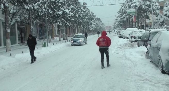 MOTI I KEQ/ ARRSH: Shoferët të lëvizin me shpejtësi të reduktuar