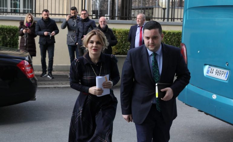 “ATA E KANË MARRË VENDIMIN E TYRE PËR…”/ Fleckenstein zhgënjehet nga Kryemadhi: Ajo tha vetëm një fjali në…